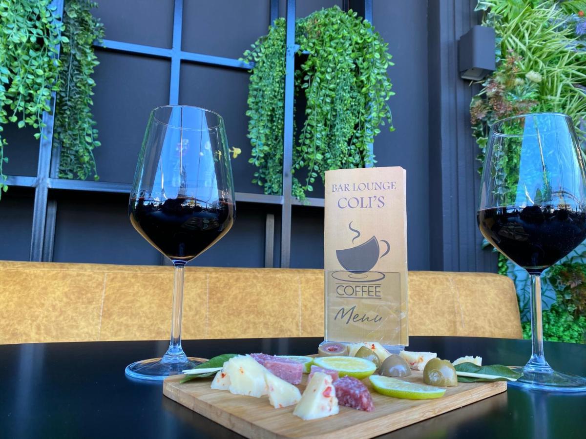 Hotel Colis Kamez Екстер'єр фото