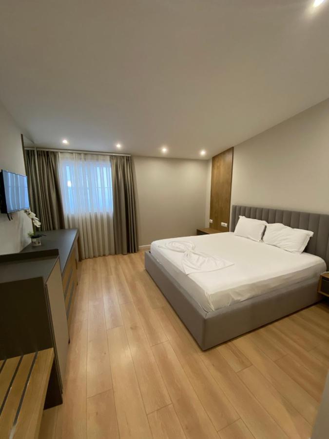 Hotel Colis Kamez Екстер'єр фото