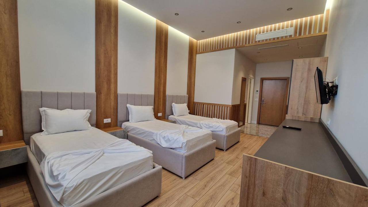 Hotel Colis Kamez Екстер'єр фото