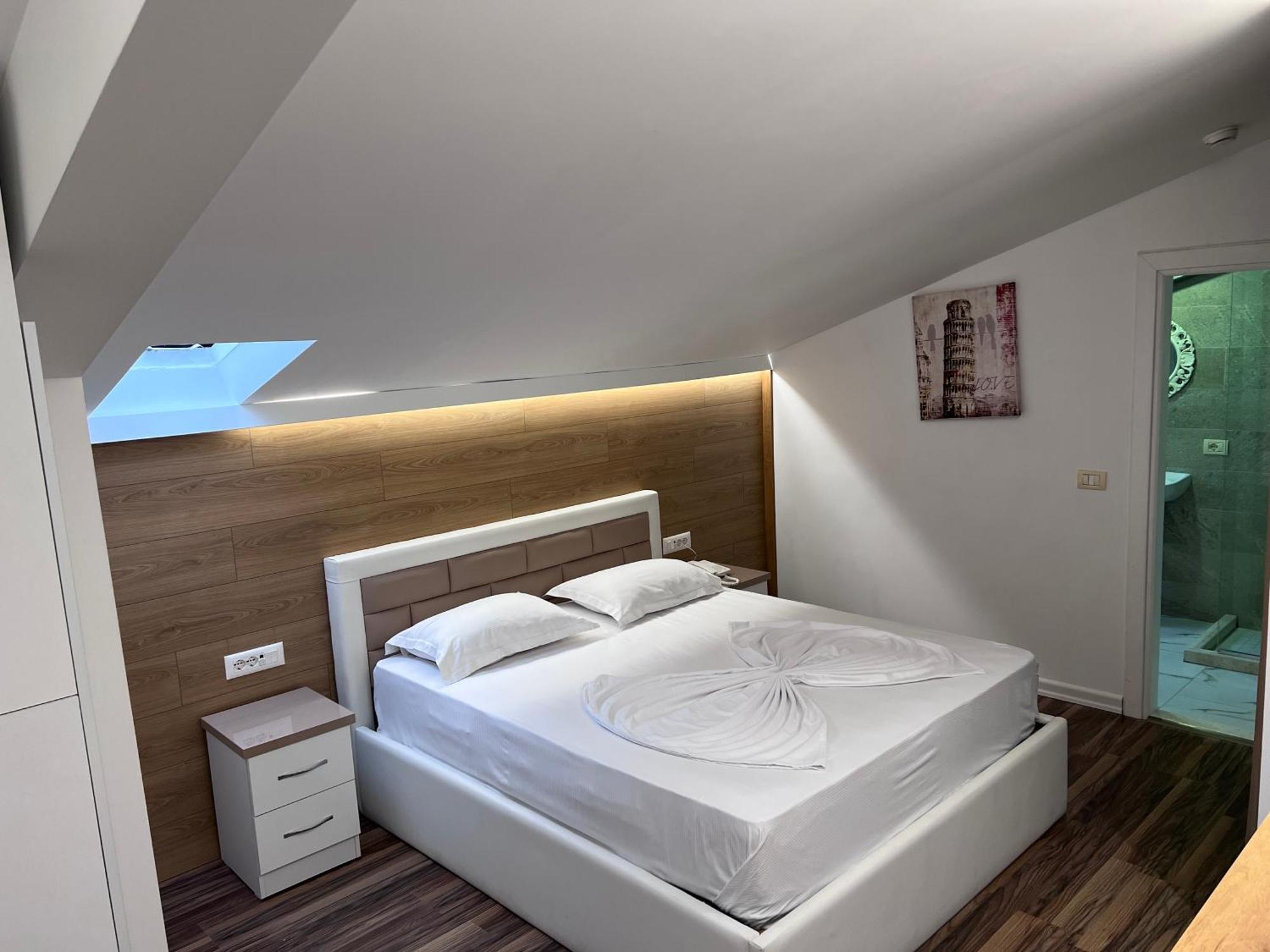 Hotel Colis Kamez Екстер'єр фото