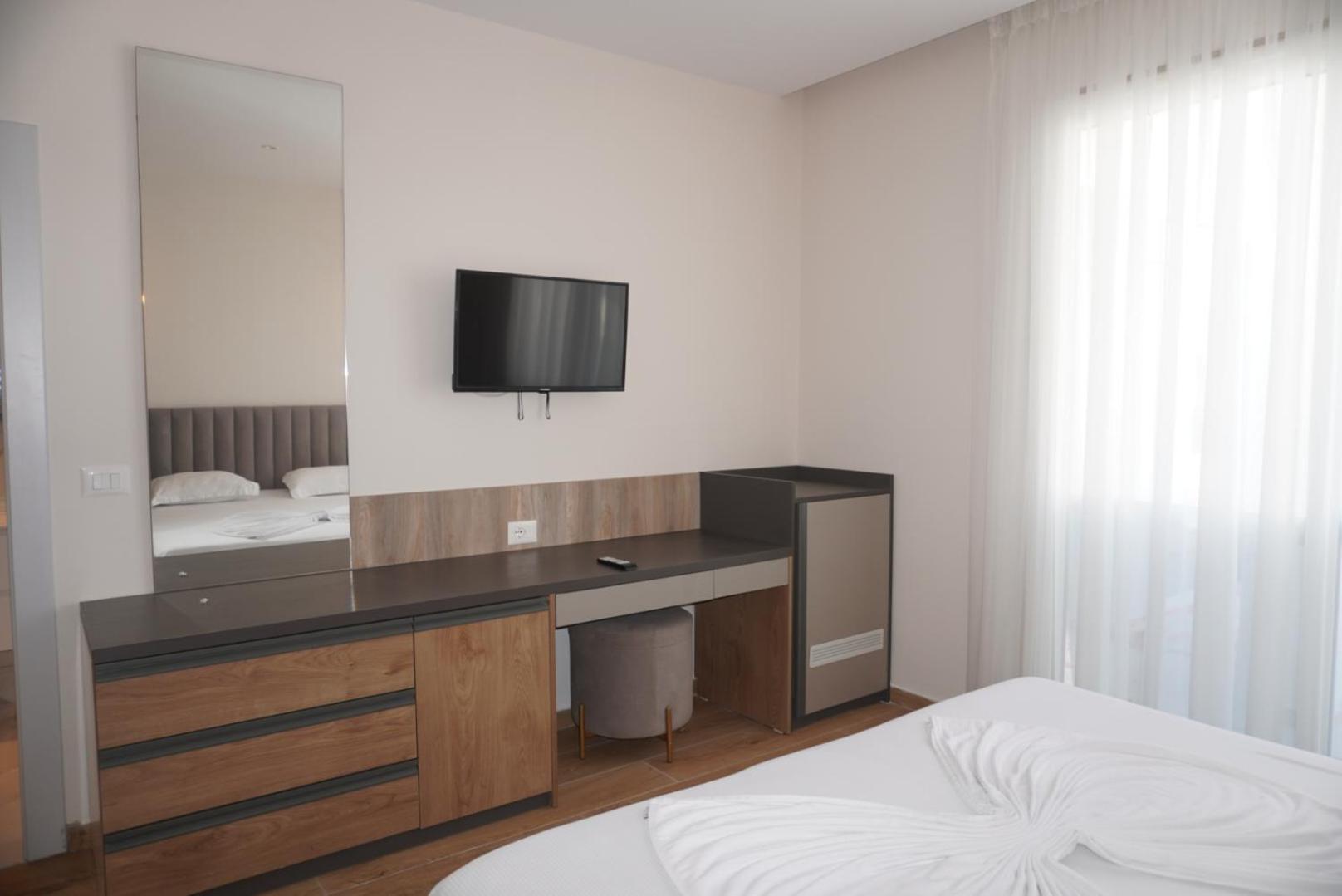 Hotel Colis Kamez Екстер'єр фото