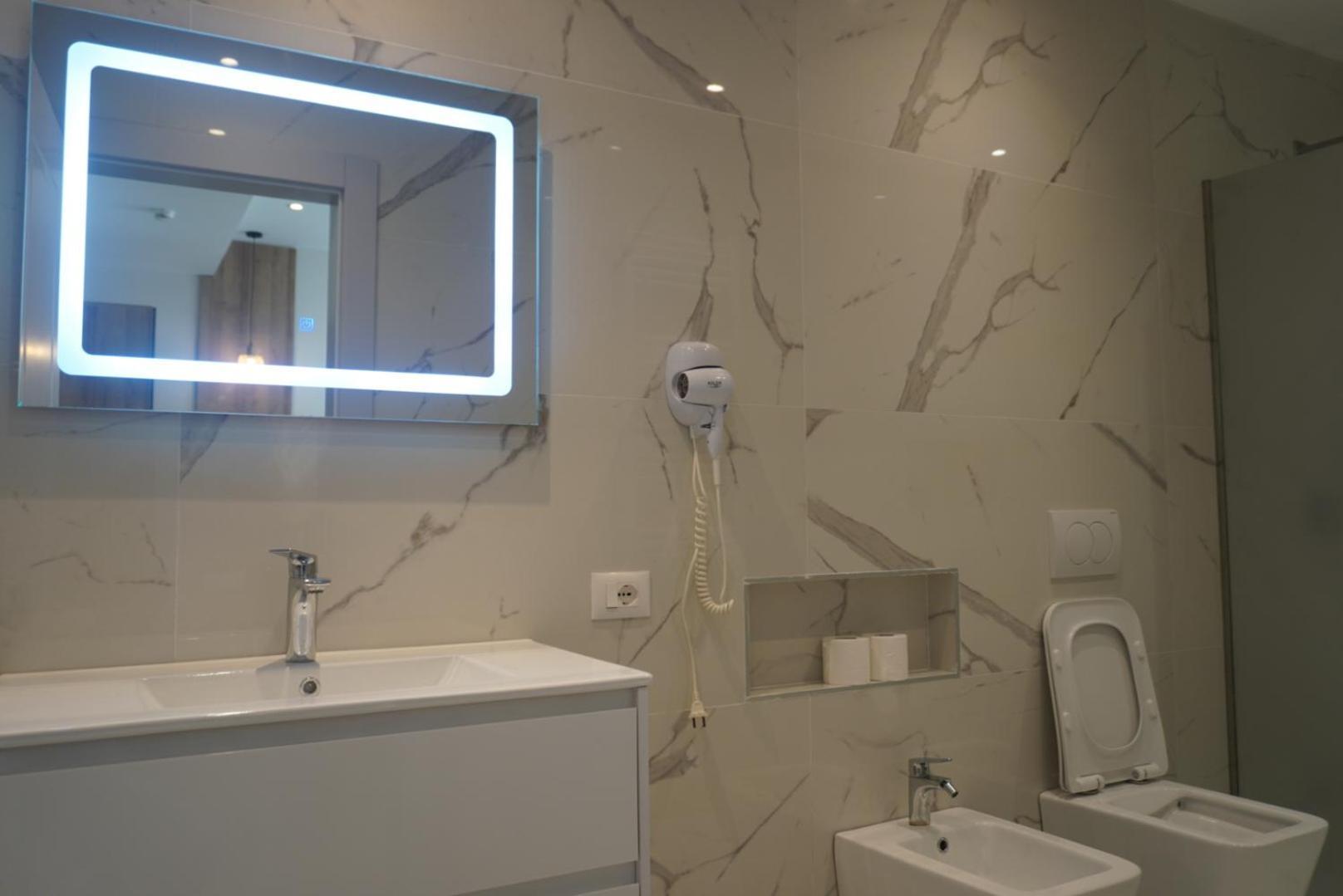 Hotel Colis Kamez Екстер'єр фото
