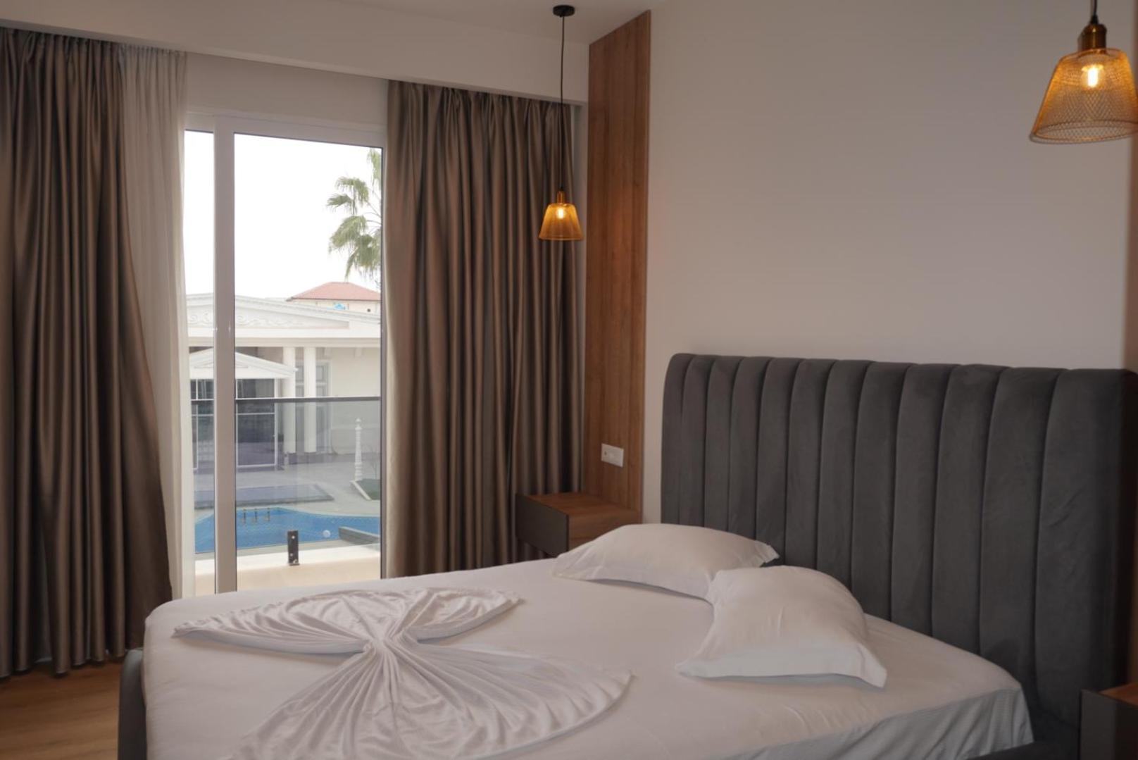 Hotel Colis Kamez Екстер'єр фото